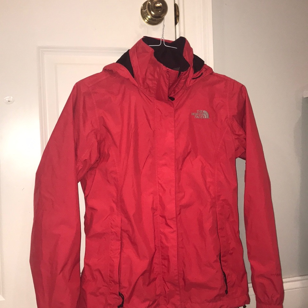 Women’s north face raincoat